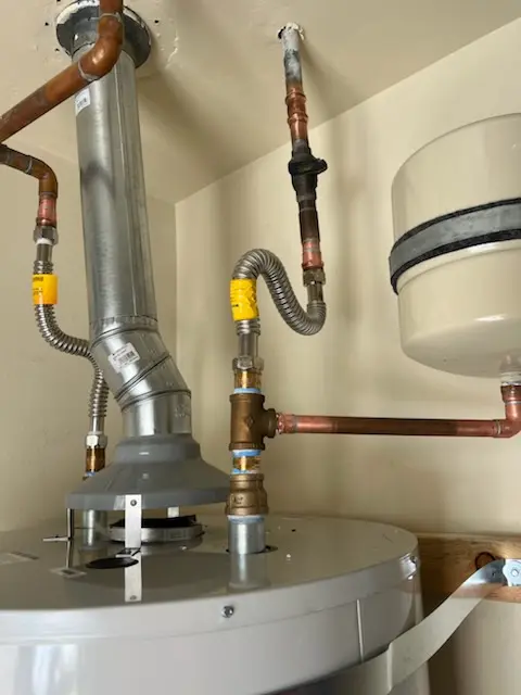 Water heater installation and plumbing repair in Vicksburg
